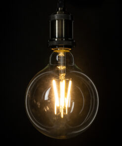 GloboStar® 99085 Λάμπα LED Long Filament E27 G125 Γλόμπος 4W 840lm 360° AC 220-240V IP20 Φ12.5 x Υ13.8cm Θερμό Λευκό 2700K με Διάφανο Γυαλί – Pro Series 210lm/W – A Ενεργειακή Κλάση – 3 Χρόνια Εγγύηση