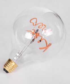 GloboStar® 99256 Λάμπα LED Ultra Thin Soft S Spiral Letter Filament E27 G125 KISS ME Γλόμπος 4W 340lm 360° AC 220-240V IP20 Φ12.5 x Υ18cm Ροζ με Διάφανο Γυαλί – Dimmable – 3 Years Warranty