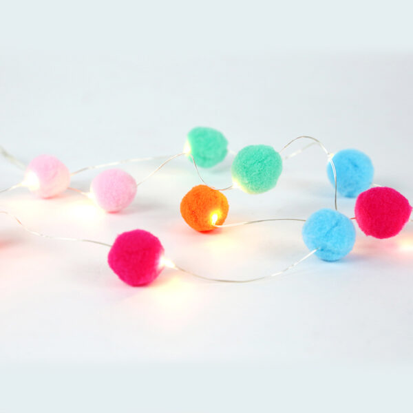 WOVEN POM POM 10 LED ΛΑΜΠ. ΣΕΙΡΑ ΜΠΑΤ(2xAA),WW, ΑΣΗΜΙ ΚΑΛ.ΧΑΛΚ.,IP20, 90+30cm, ΔΙΑΦ ΚΑΛ ΤΡΟΦ ACA - F07101141