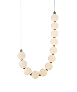 Κρεμαστό φωτιστικό με σφαιρικούς γλόμπους και χρυσές λεπτομέρειες, μοντέρνος σχεδιασμός για κομψούς χώρους.