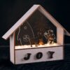 WOODEN HOUSES 6 LED ΛΑΜΠΑΚ ΜΠΑΤΑΡ(2xAAA) ΓΚΡΙ ΞΥΛΟ ΘΕΡΜΟ ΛΕΥΚΟ IP20 27.8×6.5×24.5cm ACA – XWHOMEA3A