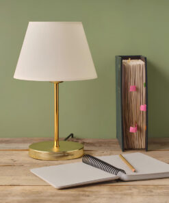 GloboStar® GLOSSY 204-0071 Μοντέρνο Eπιτραπέζιο Φωτιστικό Μονόφωτο 1 x E27 IP20 Χρυσό Μέταλλο με Λευκό Ύφασμα – Μ22 x Π22 x Υ37cm