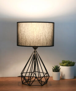 GloboStar® DIAMOND 204-0083 Μοντέρνο Eπιτραπέζιο Φωτιστικό Μονόφωτο 1 x E27 IP20 Μαύρο Μέταλλο με Μαύρο Ύφασμα – Μ24 x Π24 x Υ41cm