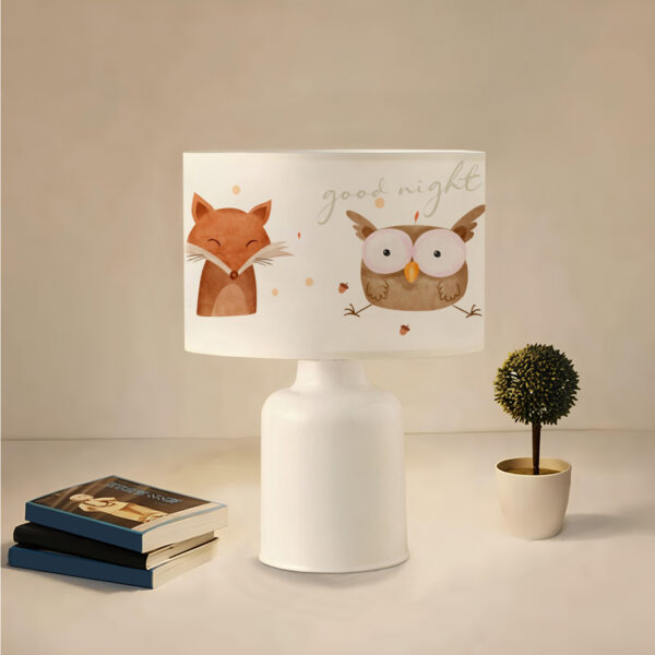 GloboStar® OWL 204-0024 Παιδικό Eπιτραπέζιο Φωτιστικό Φιγούρα Μονόφωτο 1 x E27 IP20 Λευκό & Πορτοκαλί Ύφασμα – Μ24 x Π24 x Υ32cm