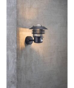 Επιτοίχιο Φωτιστικό Εξωτερικού Χώρου Nordlux Vejers Sensor 1xE27 IP54 Αισθητήρα Ανίχνευσης Κίνησης Μαύρου Χρώματος – 25101003