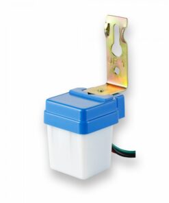 Φωτοκύτταρο εξωτερικού χώρου με μπλε καπάκι, κατάλληλο για αυτόματο έλεγχο φωτισμού.