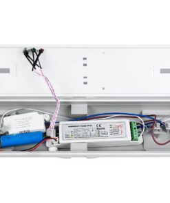 GLOBOSTAR® EMERGANO 60179 60cm Γραμμικό Βιομηχανικό Φωτιστικό Tri-Proof Τεχνολογίας Emergency με Ενσωματωμένη Μπαταρία Li-Ion 3.7V 2600mAH & Αυτονομία 3 Ώρες LED 24W 2880lm 120° AC 220-240V Αδιάβροχο IP65 Ψυχρό Λευκό 6000K – LUMILEDs SMD Chip & TÜV SÜD Driver – Γκρι με Γαλακτερό Κάλυμμα Πλαστικό PC – Μ60 x Π10.5 x Υ8cm – 5 Χρόνια Εγγύση