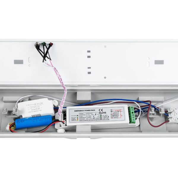 GLOBOSTAR® EMERGANO 60180 120cm Γραμμικό Βιομηχανικό Φωτιστικό Tri-Proof Τεχνολογίας Emergency με Ενσωματωμένη Μπαταρία Li-Ion 3.7V 5000mAH & Αυτονομία 3 Ώρες LED 48W 5760lm 120° AC 220-240V Αδιάβροχο IP65 Ψυχρό Λευκό 6000K – LUMILEDs SMD Chip & TÜV SÜD Driver – Γκρι με Γαλακτερό Κάλυμμα Πλαστικό PC – Μ120 x Π10.5 x Υ8cm – 5 Χρόνια Εγγύση