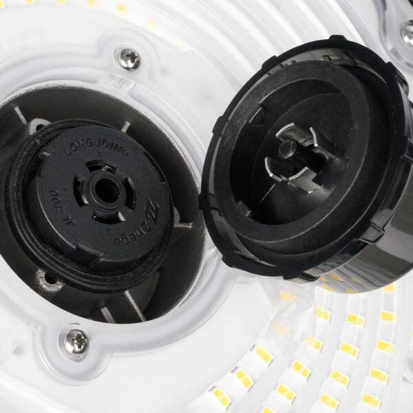 GLOBOSTAR® INDUSTRY-CAP 61707 Κάλυμμα με Zhaga Socket για τα Βιομηχανικά Φωτιστικά Καμπάνες High Bay UFO Τεχνολογίας Smart Group Linkable Control System 2.4Ghz Αδιάβροχο IP65 Μαύρο Πλαστικό ABS – Μ5 x Π5 x Υ3.5cm