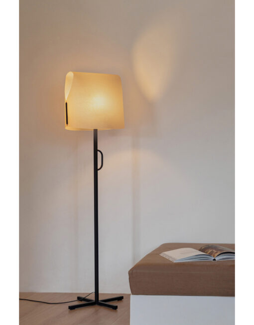 LUANG BLACK-CAMEL FLOOR LAMP 1XE27 – 1-FR23003-60