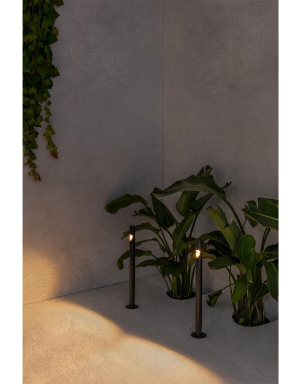 BEZEL BLACK BOLLARD LED 8W 2700K – 1-FR70247
