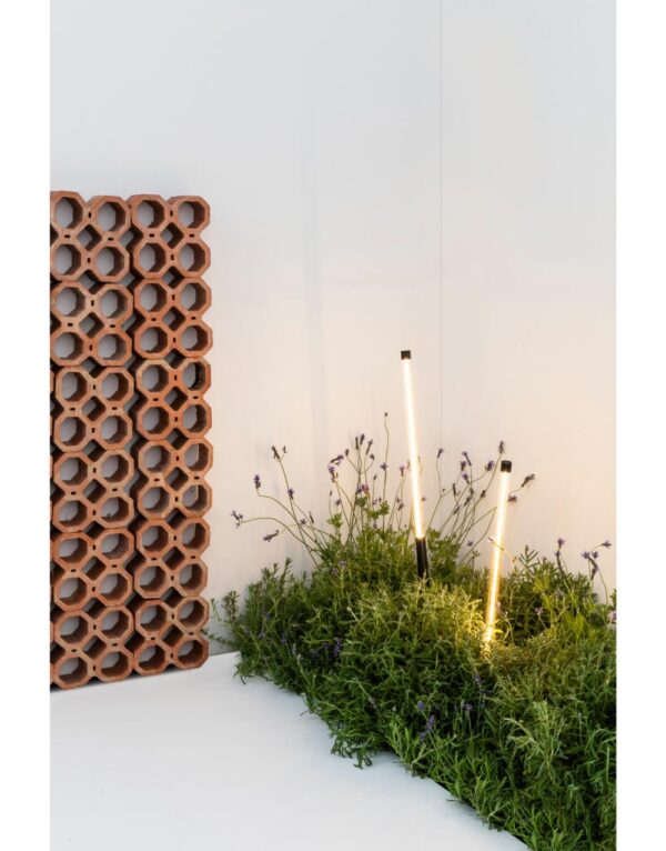 BAMBOU 1268 SPIKE BLACK LED 8W 2700K – 1-FR75557