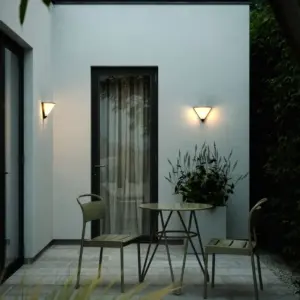 Noorstad | Wall light | Black – 1-NR2318171003