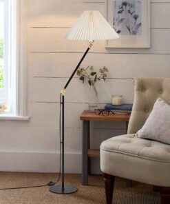 GloboStar® FLY 204-0127 Μοντέρνο Eπιδαπέδιο Φωτιστικό Μονόφωτο 1 x E27 IP20 Μαύρο & Χρυσό Μέταλλο με Μπεζ Ύφασμα – Μ38 x Π38 x Υ155cm