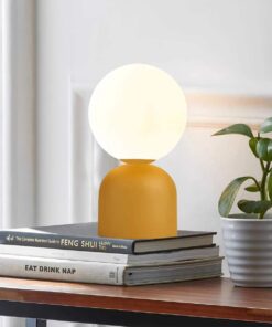 GloboStar® MAGIC 204-0131 Μοντέρνο Eπιτραπέζιο Φωτιστικό Μονόφωτο 1 x E14 IP20 Κίτρινο Μέταλλο με Λευκό Γυαλί – Μ13 x Π13 x Υ28cm