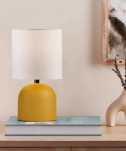 GloboStar® LOREN 204-0137 Μοντέρνο Eπιτραπέζιο Φωτιστικό Μονόφωτο 1 x E27 IP20 Κίτρινο Μέταλλο με Μπεζ Ύφασμα – Μ15 x Π15 x Υ31cm