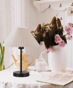 GloboStar® ORACLE 204-0156 Μοντέρνο Eπιτραπέζιο Φωτιστικό Μονόφωτο 1 x E27 IP20 Μαύρο Μέταλλο με Μπεζ Ύφασμα – Μ22 x Π22 x Υ36cm