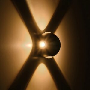 GLOBOSTAR® VEGA 60673 Μοντέρνο Φωτιστικό Τοίχου – Απλίκα LED 12W 1500lm 30° AC 220-240V Αδιάβροχο IP65 Θερμό Λευκό 2700K – Bridgelux COB Chip & TÜV SÜD Driver – Μαύρο Ματ – Μ10 x Π7.5 x Υ10cm – 5 Χρόνια Εγγύηση