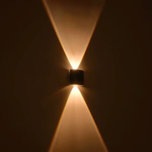GLOBOSTAR® SIXOAD 60676 Μοντέρνο Φωτιστικό Τοίχου – Απλίκα LED 4W 500lm 30° AC 220-240V Αδιάβροχο IP65 Θερμό Λευκό 2700K – CREE XPE Chip & TÜV SÜD Driver – Μαύρο Ματ – Μ8.5 x Π3.5 x Υ8cm – 5 Χρόνια Εγγύηση