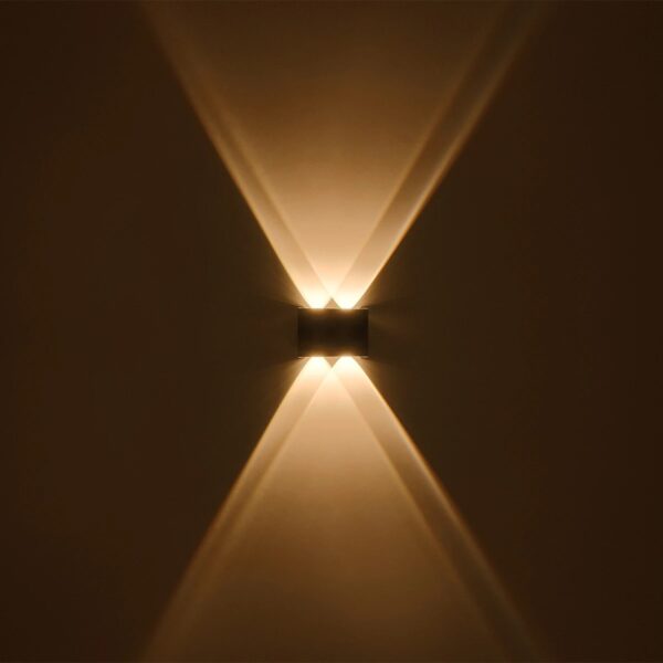 GLOBOSTAR® SIXOAD 60677 Μοντέρνο Φωτιστικό Τοίχου – Απλίκα LED 8W 1000lm 30° AC 220-240V Αδιάβροχο IP65 Θερμό Λευκό 2700K – CREE XPE Chip & TÜV SÜD Driver – Μαύρο Ματ – Μ12 x Π4 x Υ8cm – 5 Χρόνια Εγγύηση