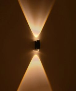 GLOBOSTAR® ARC 60679 Μοντέρνο Φωτιστικό Τοίχου – Απλίκα LED 4W 500lm 30° AC 220-240V Αδιάβροχο IP65 Θερμό Λευκό 2700K – CREE XPE Chip & TÜV SÜD Driver – Μαύρο Ματ – Μ3.5 x Π4.8 x Υ11.5cm – 5 Χρόνια Εγγύηση