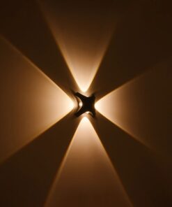 GLOBOSTAR® SPARK 60683 Μοντέρνο Φωτιστικό Τοίχου – Απλίκα LED 8W 1000lm 30° AC 220-240V Αδιάβροχο IP65 Θερμό Λευκό 2700K – CREE XPE Chip & TÜV SÜD Driver – Μαύρο Ματ – Μ14.5 x Π5 x Υ14.5cm – 5 Χρόνια Εγγύηση