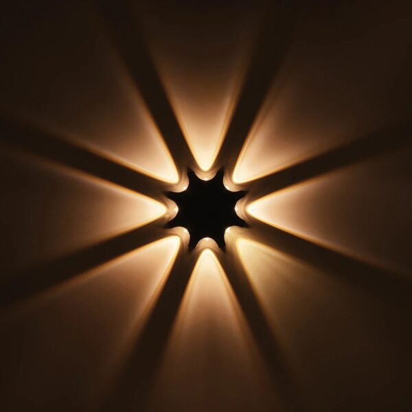 GLOBOSTAR® SPARK 60684 Μοντέρνο Φωτιστικό Τοίχου – Απλίκα LED 16W 2000lm 30° AC 220-240V Αδιάβροχο IP65 Θερμό Λευκό 2700K – CREE XPE Chip & TÜV SÜD Driver – Μαύρο Ματ – Μ25 x Π6 x Υ25cm – 5 Χρόνια Εγγύηση