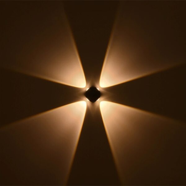 GLOBOSTAR® HIKARI 60687 Μοντέρνο Φωτιστικό Τοίχου – Απλίκα LED 8W 1000lm 30° AC 220-240V Αδιάβροχο IP65 Θερμό Λευκό 2700K – CREE XPE Chip & TÜV SÜD Driver – Μαύρο Ματ – Μ10 x Π4 x Υ10cm – 5 Χρόνια Εγγύηση