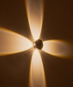 GLOBOSTAR® SOL 60689 Μοντέρνο Φωτιστικό Τοίχου – Απλίκα LED 8W 1000lm 30° AC 220-240V Αδιάβροχο IP65 Θερμό Λευκό 2700K – CREE XPE Chip & TÜV SÜD Driver – Μαύρο Ματ – Μ10 x Π5 x Υ10cm – 5 Χρόνια Εγγύηση