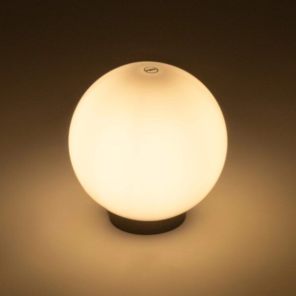 GLOBOSTAR® AGROS 61594 Φωτιστικό Κήπου με Ντουί 1 x E27 AC 220-240V Αδιάβροχο IP65 – Λευκό & Μάυρο – Μ20 x Π20 x Υ22cm
