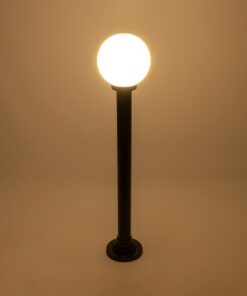 GLOBOSTAR® AGROS 61596 Φωτιστικό Κολωνάκι Κήπου με Ντουί 1 x E27 AC 220-240V Αδιάβροχο IP65 – Λευκό & Μάυρο – Μ20 x Π20 x Υ100cm
