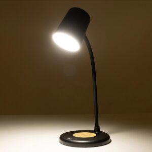 GLOBOSTAR® LUCORA 76556 Μοντέρνο Επιτραπέζιο Φωτιστικό Γραφείου με Ασύρματη Φόρτιση 10W 2A & 4W Bluetooth Ηχείο LED 3W 300lm 120° DC 5V με USB-C IP20 Ρυθμιζόμενο Λευκό CCT με Αφή 2700K/4500K/6000K Dimmable – Sanan SMD Chip – Μαύρο – Μ12 x Π12 x Υ32cm – 2 Χρόνια Εγγύηση