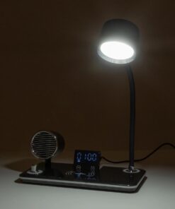 GLOBOSTAR® OLDY 76563 Μοντέρνο Επιτραπέζιο Φωτιστικό Γραφείου με Ασύρματη Φόρτιση 15W 3A, 5W Bluetooth Ηχείο & Ψηφιακό Ρολόι LED 3W 300lm 120° DC 5V με USB-C IP20 Ρυθμιζόμενο Λευκό CCT με Αφή 2700K/4500K/6000K Dimmable – Sanan SMD Chip – Μαύρο – Μ13 x Π25 x Υ43cm – 2 Χρόνια Εγγύηση