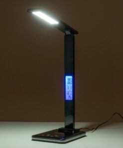 GLOBOSTAR® ZENTIME 76564 Μοντέρνο Επιτραπέζιο Φωτιστικό Γραφείου με Ασύρματη Φόρτιση 10W 2A & Ψηφιακό Ρολόι LED 3.5W 350lm 120° DC 5V με USB-C IP20 Ρυθμιζόμενο Λευκό CCT με Αφή 2700K/4500K/6000K Dimmable – Sanan SMD Chip – Μαύρο – Μ18 x Π12 x Υ40cm – 2 Χρόνια Εγγύηση