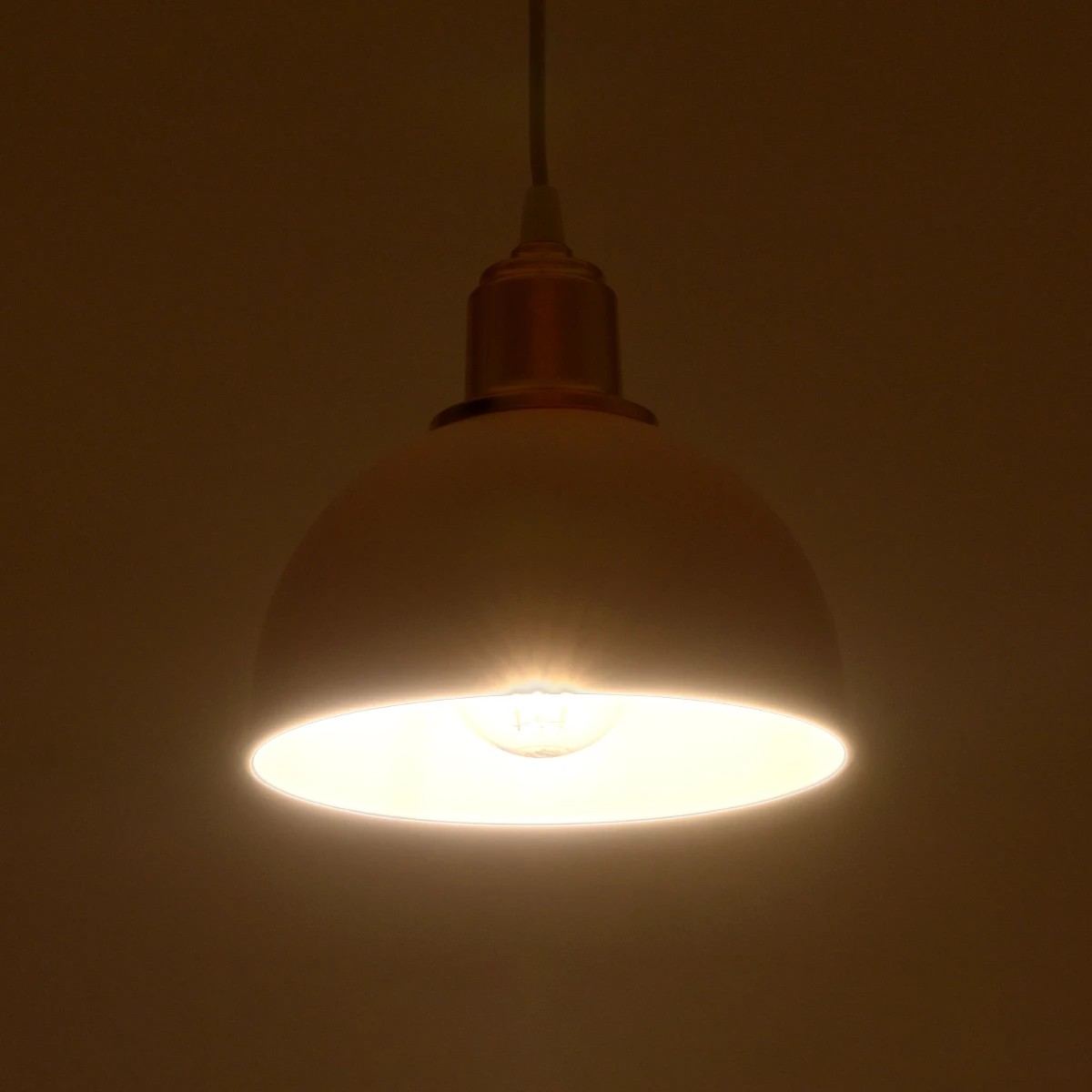 GLOBOSTAR® ΗUT 203-0147 Μοντέρνο Κρεμαστό Φωτιστικό Οροφής με Ντουί 1 x E27 AC 220-240V IP20 – Λευκό & Χρυσό – Μ18 x Π18 x Υ18cm