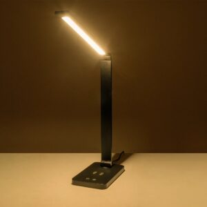GLOBOSTAR® TEBLA 60482 Μοντέρνο Επιτραπέζιο Φωτιστικό Γραφείου με Ασύρματη Φόρτιση 5W 1A LED 5W 500lm 120° AC 220-240V IP20 Ρυθμιζόμενο Λευκό CCT με Αφή 2700K/4500K/6000K Dimmable – Bridgelux SMD Chip – Μαύρο – Μ11 x Π31 x Υ52cm – 2 Χρόνια Εγγύηση