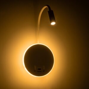 GLOBOSTAR® GOOSE 61693 Μοντέρνο Φωτιστικό Τοίχου – Απλίκα Ξενοδοχείου Reading Light με Φορτιστή USB 3A LED 6W 600lm 36° & 360° AC 220-240V IP20 Θερμό Λευκό 2700K – CREE XPE & Lumileds SMD Chip – Λευκό Ματ – Μ15.5 x Π15 x Υ30.5cm – 3 Χρόνια Εγγύηση