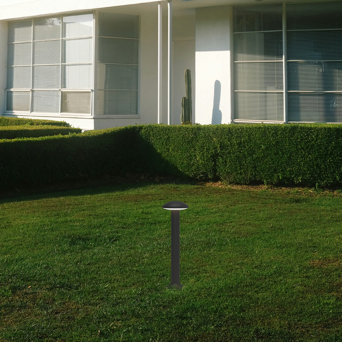 it-Lighting Keowee LED 12W 3CCT Outdoor Stand Light Black D:180 x 180 x 600 mm (80400510)