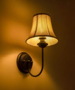 GLOBOSTAR® SHELLY 01299 Vintage Φωτιστικό Τοίχου – Απλίκα με Ντουί 1 x E27 AC 220-240V IP20 – Μαύρο & Μπεζ – Μ13 x Π18 x Υ34cm