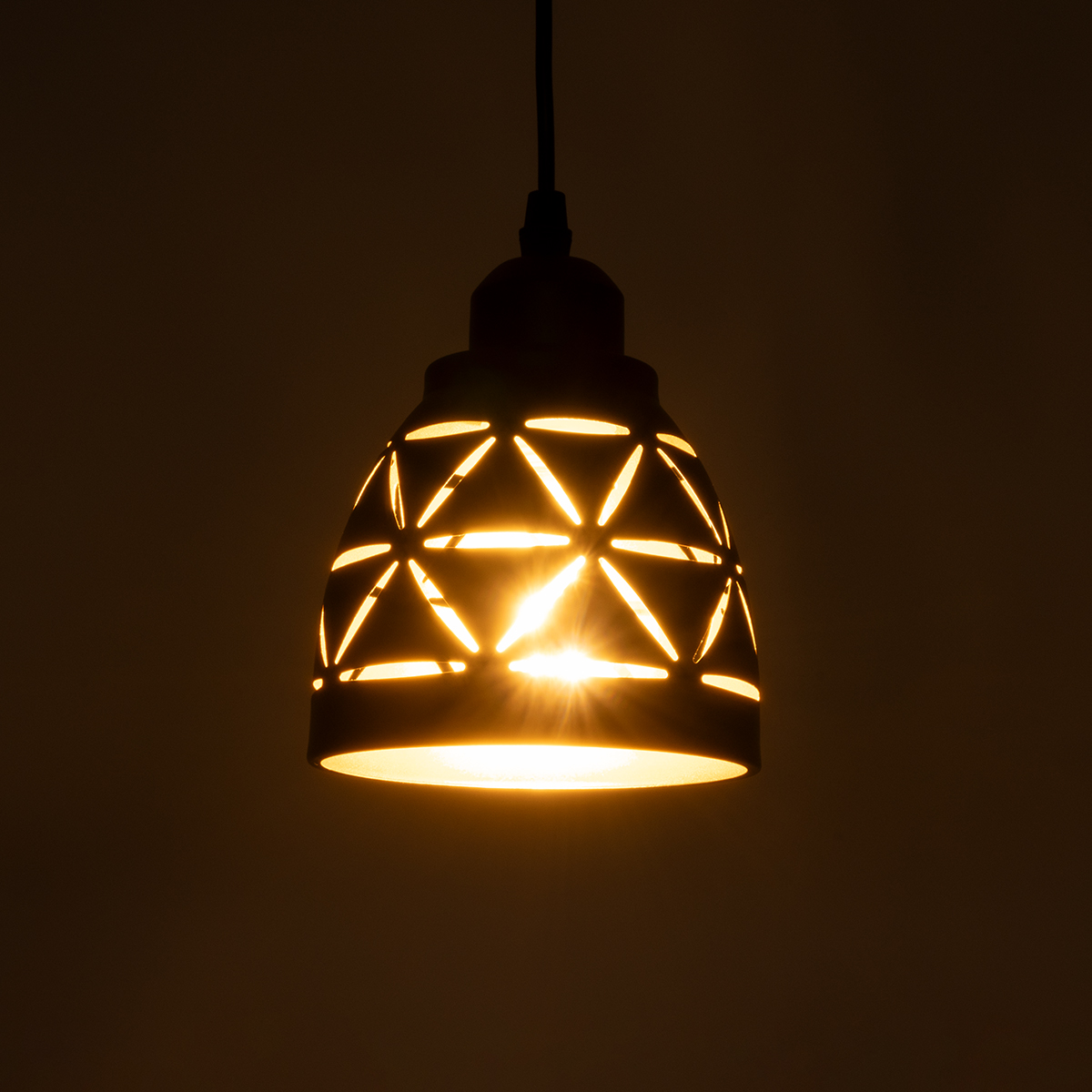 GLOBOSTAR® COOLIE 01475 Μοντέρνο Κρεμαστό Φωτιστικό Οροφής με Ντουί 1 x E27 AC 220-240V IP20 - Μαύρο & Χρυσό - Μ13 x Π13 x Υ14cm - Image 3