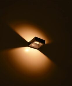 kelvo® AURA KLV-101-0116 Φωτιστικό Τοίχου / Απλίκα LED 7W 875lm 45° AC 220-240V Αδιάβροχο IP65 Θερμό Λευκό 2700K – Bridgelux COB Chip & TÜV SÜD Driver – Μαύρο Ματ – Μ13 x Π15 x Υ4.5cm – 5 Χρόνια Εγγύηση