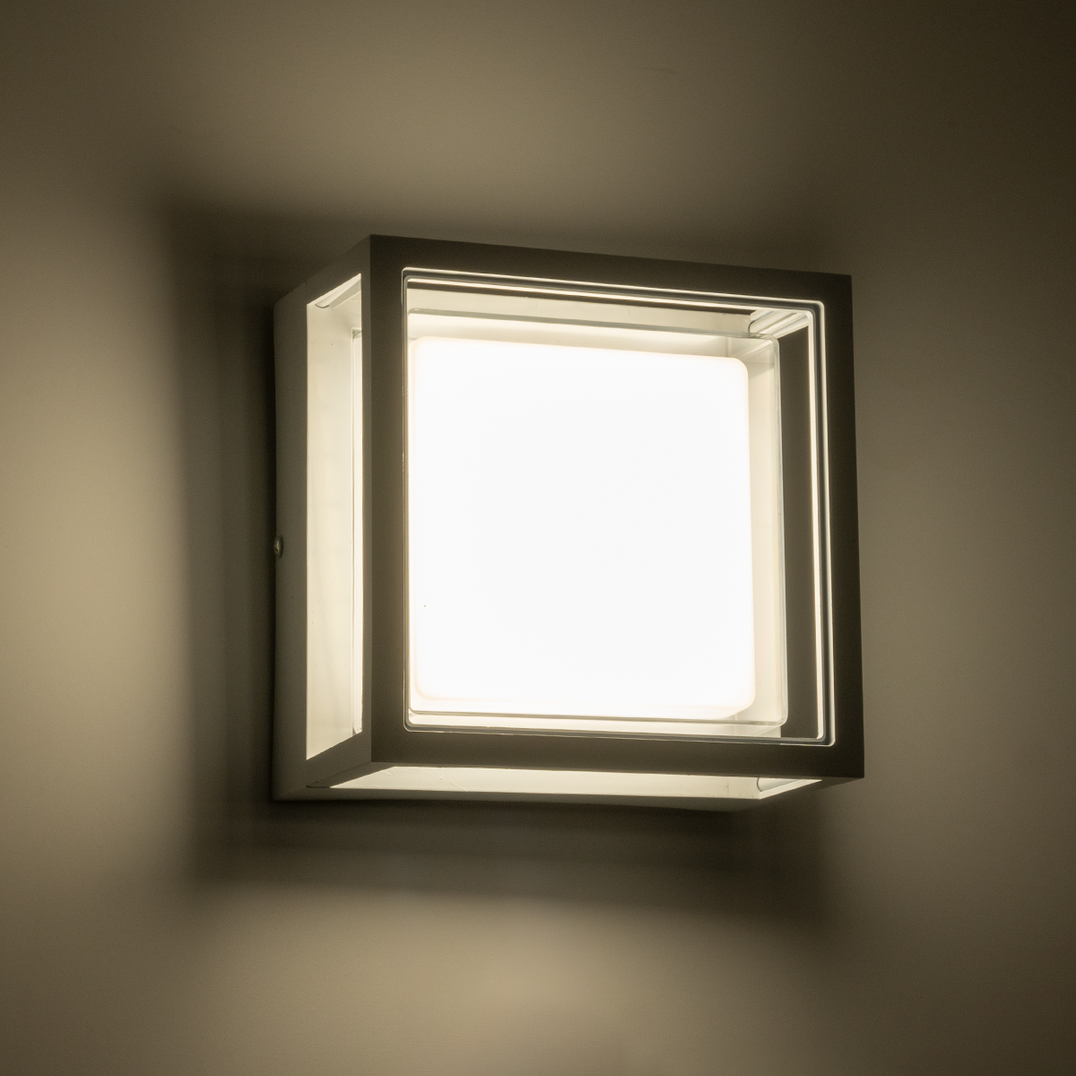 GLOBOSTAR® MAJESTIC 60775 Μοντέρνο Φωτιστικό Τοίχου - Απλίκα LED 10W 1050lm 120° AC 220-240V Αδιάβροχο IP65 Φυσικό Λευκό 4500K - Bridgelux SMD Chip - Λευκό Ματ - Μ17 x Π17 x Υ9cm - 3 Χρόνια Εγγύηση - Image 7