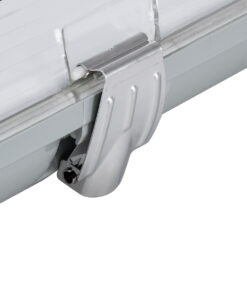 GLOBOSTAR® VIGAS 90613 Γραμμικό Βιομηχανικό Φωτιστικό Σκαφάκι Tri-Proof με Μεταλλικά Clips για 2 x Λάμπες T8 G13 120cm Τύπου Φθορίου LED Τροφοδοσίας Ενός Άκρου 120° AC 220-240V Αδιάβροχο IP65 – Γκρι με Διάφανο Κάλυμμα Πλαστικό PC – Μ126 x Π11.5 x Υ9cm