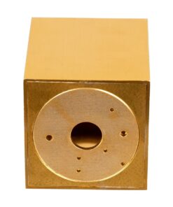 kelvo® AKIRA KLV-101-0031 Κινούμενο Φωτιστικό Downlight Σποτ για Λάμπα MR16 με Ντουί GU10 AC 220-240V IP20 – Χρυσό Βούρτσας – Μ8 x Π8 x Υ10cm